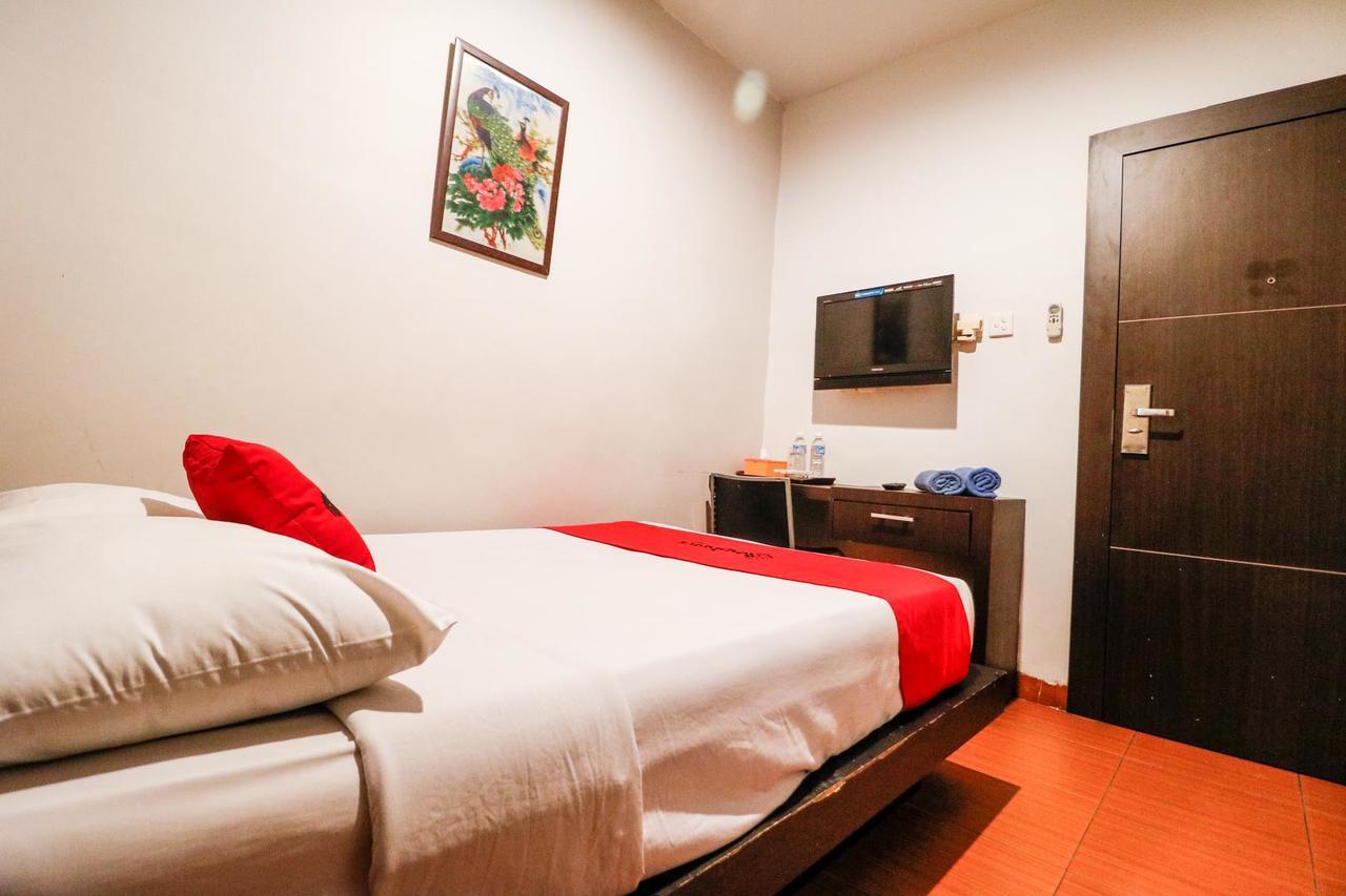Reddoorz Plus Near Pasar Wisata Pekanbaru Esterno foto