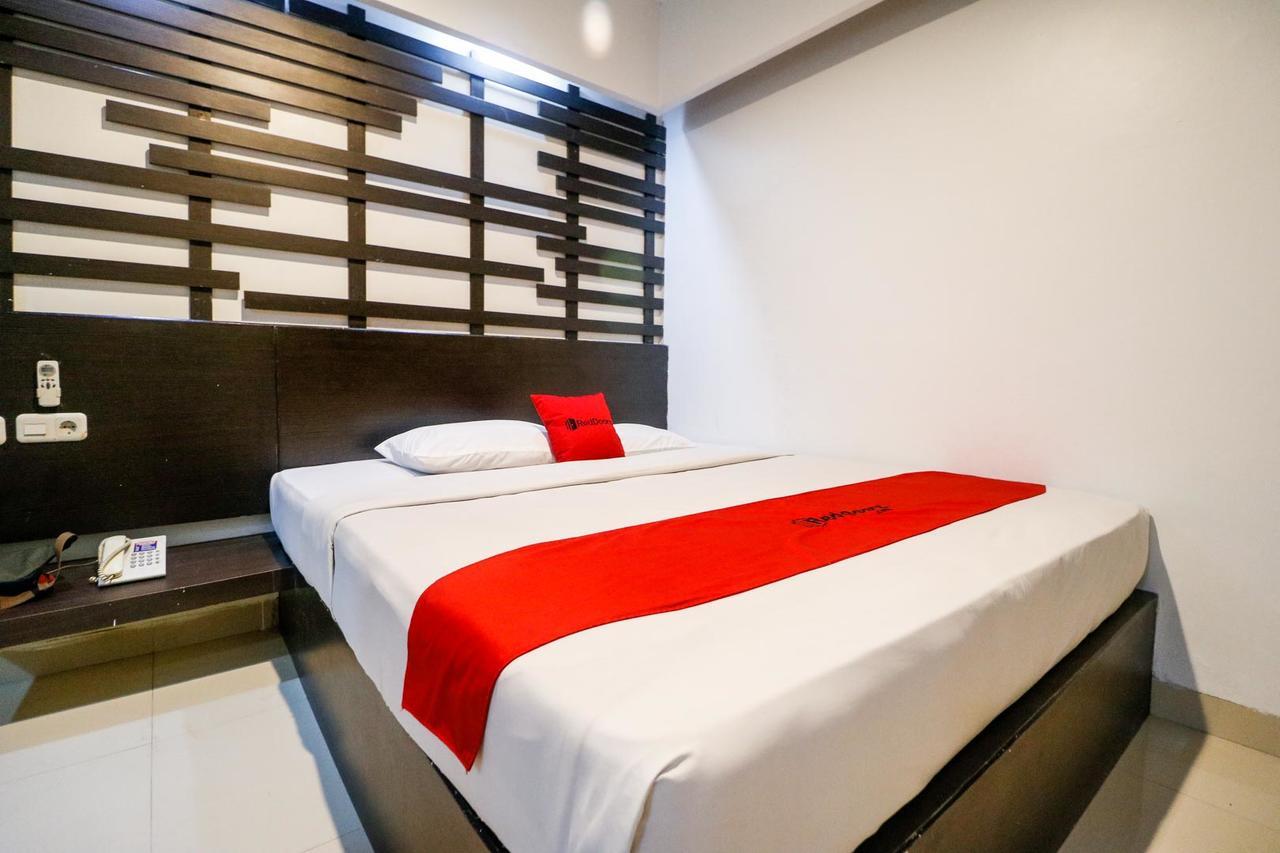 Reddoorz Plus Near Pasar Wisata Pekanbaru Esterno foto