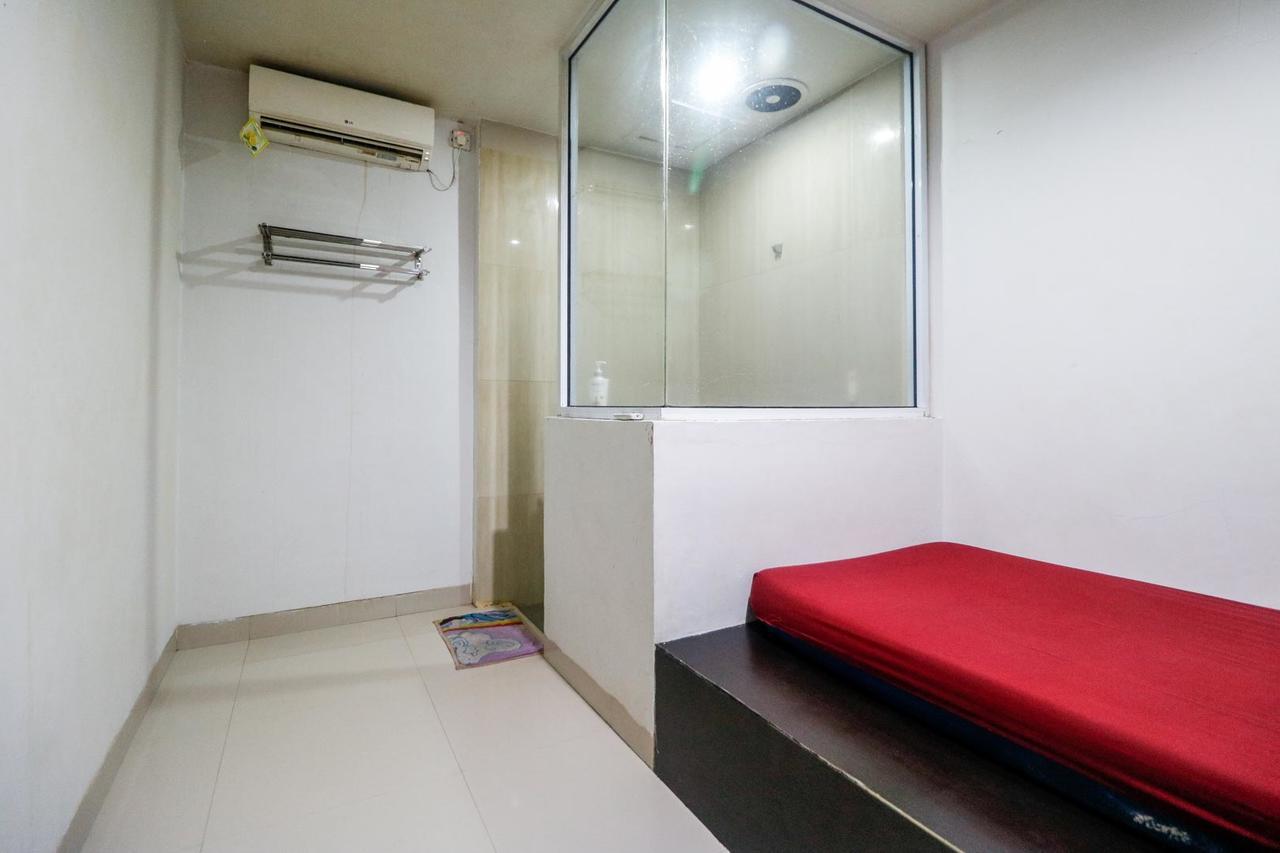 Reddoorz Plus Near Pasar Wisata Pekanbaru Esterno foto
