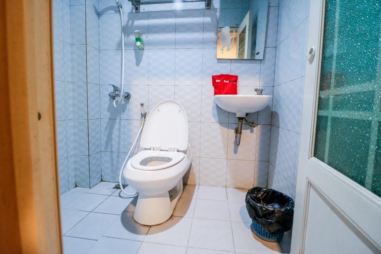 Reddoorz Plus Near Pasar Wisata Pekanbaru Esterno foto