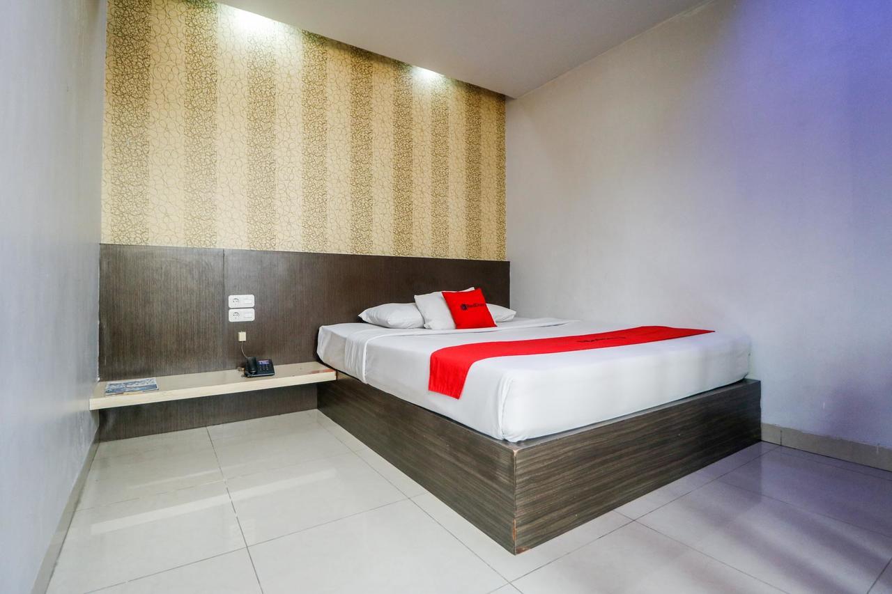 Reddoorz Plus Near Pasar Wisata Pekanbaru Esterno foto